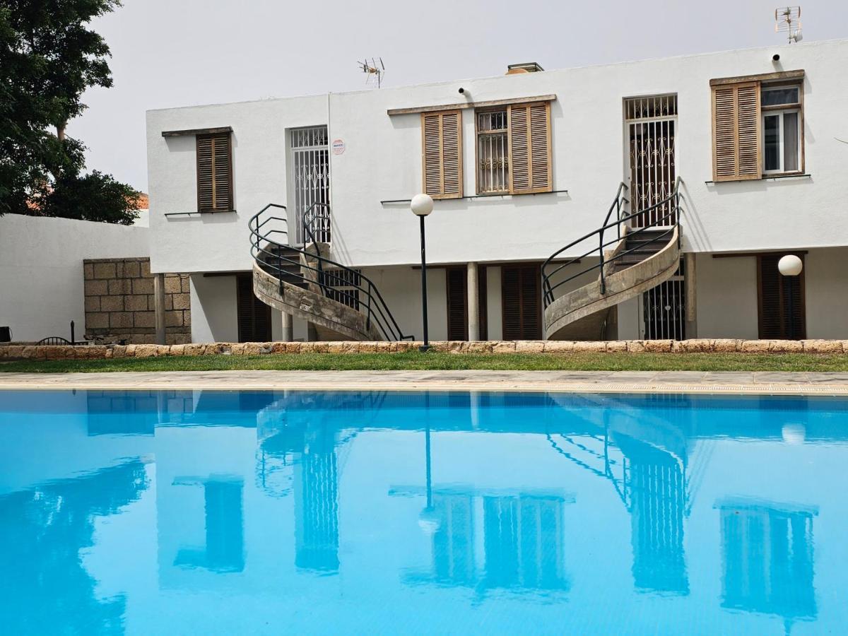 Holidays Beach & Pool ,Aircond , Las Americas 아로나 외부 사진