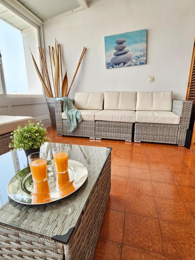 Holidays Beach & Pool ,Aircond , Las Americas 아로나 외부 사진